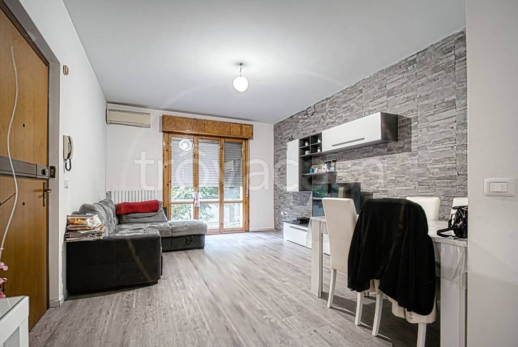 appartamento in vendita a Modena in zona Madonnina / Quattro Ville