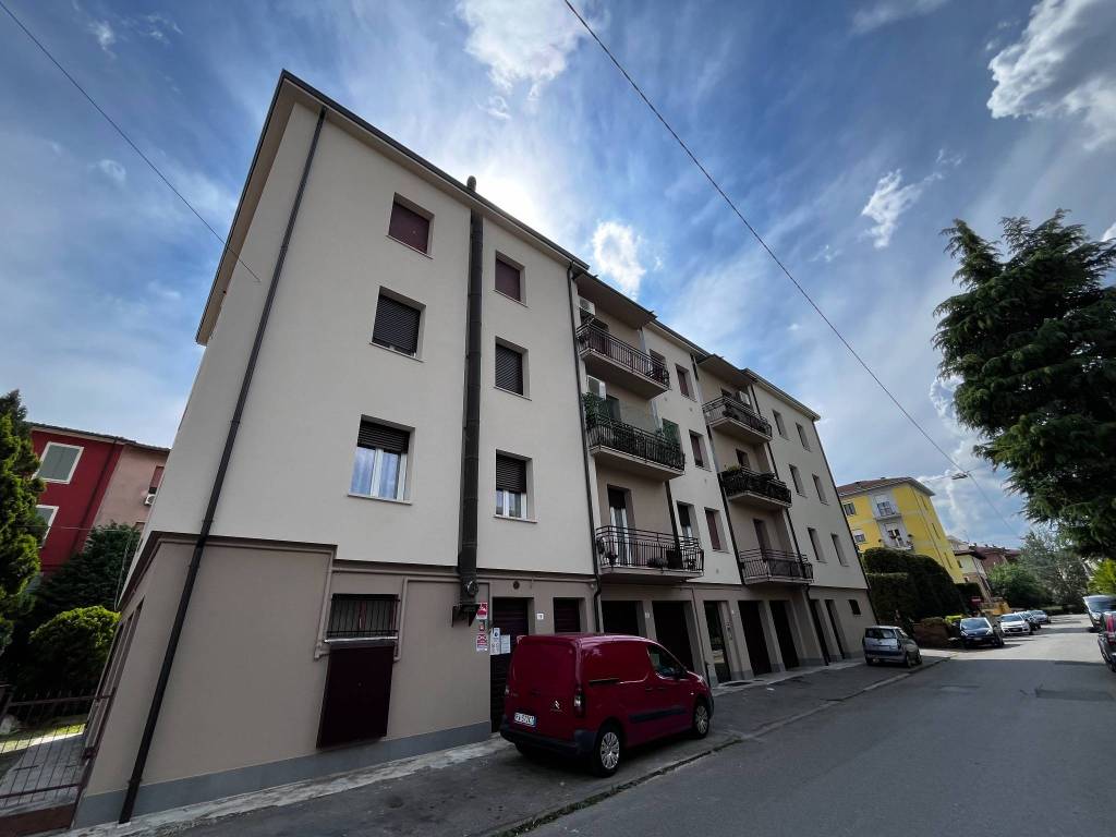 appartamento in vendita a Modena in zona San Lazzaro / Modena Est