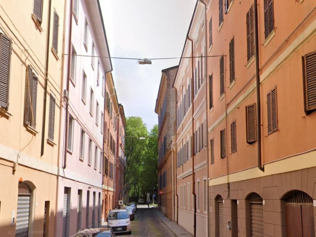 appartamento in vendita a Modena in zona Centro Storico
