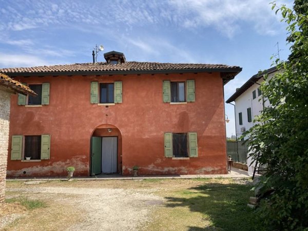 casa indipendente in vendita a Modena in zona Madonnina / Quattro Ville
