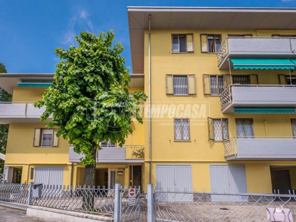 casa indipendente in vendita a Modena in zona San Lazzaro / Modena Est