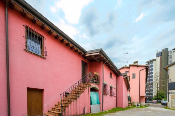 casa indipendente in vendita a Modena in zona San Faustino