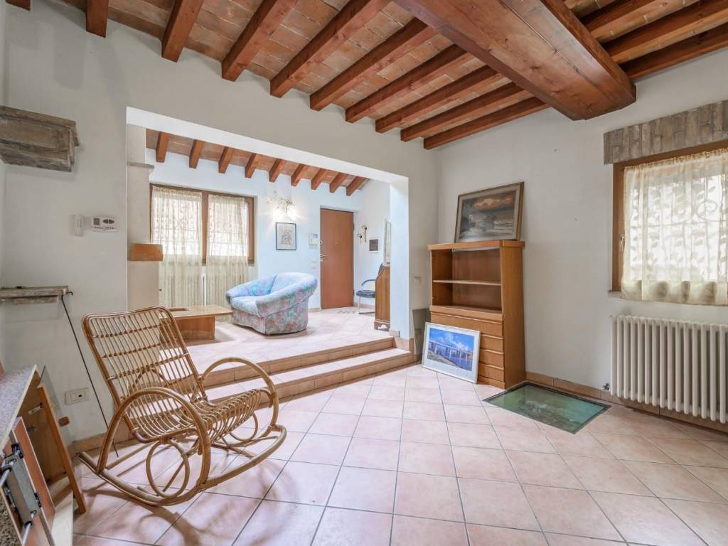 casa indipendente in vendita a Modena in zona Cognento