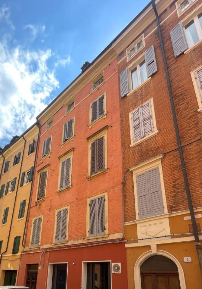 appartamento in vendita a Modena in zona Centro Storico