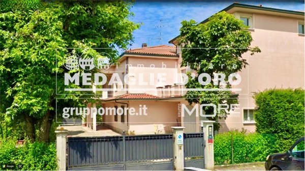 casa indipendente in vendita a Modena in zona Ganaceto