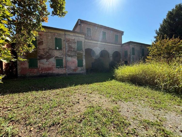 casa indipendente in vendita a Modena in zona San Martino di Mugnano
