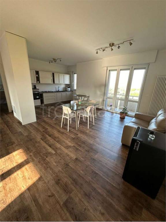 appartamento in vendita a Modena in zona San Lazzaro / Modena Est