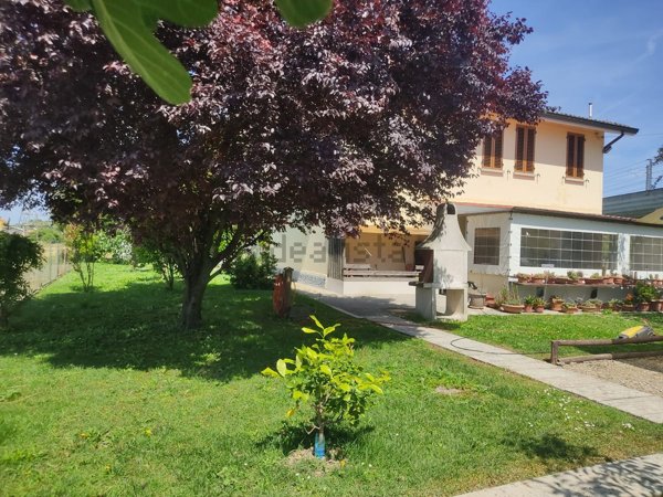casa indipendente in vendita a Modena in zona Navicello