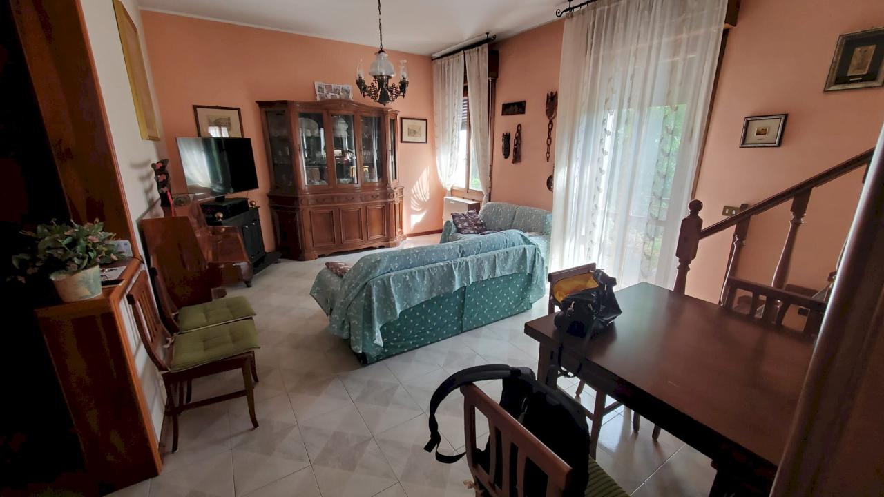 appartamento in vendita a Modena in zona Centro Storico