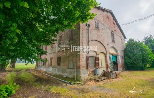 casa indipendente in vendita a Modena in zona Lesignana
