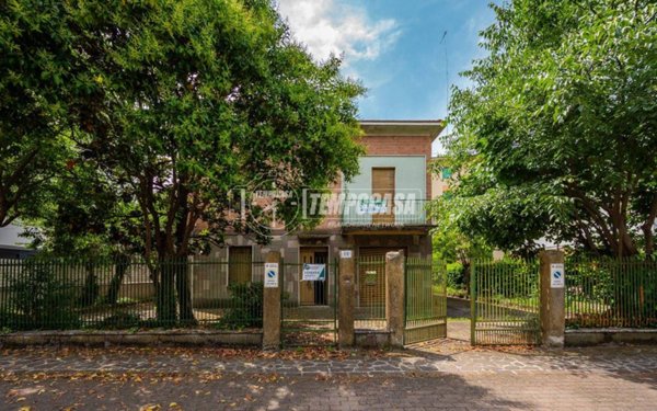 casa indipendente in vendita a Modena in zona San Faustino