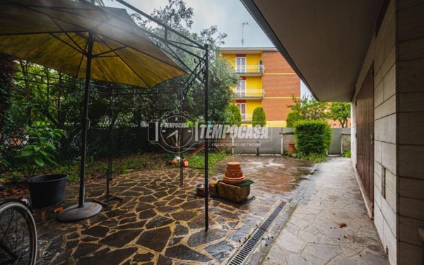 casa indipendente in vendita a Modena in zona Buon Pastore