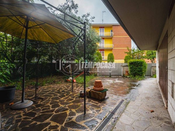 casa indipendente in vendita a Modena in zona Buon Pastore