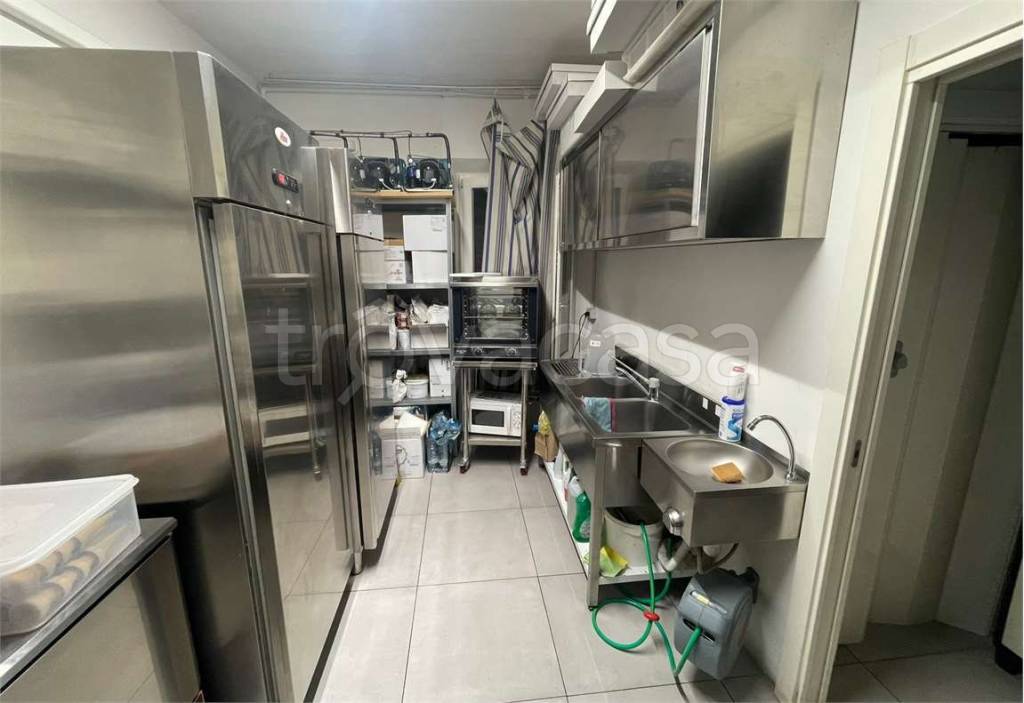 appartamento in vendita a Modena in zona Centro Storico