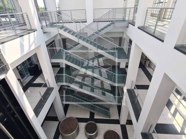 ufficio in vendita a Modena in zona San Lazzaro / Modena Est