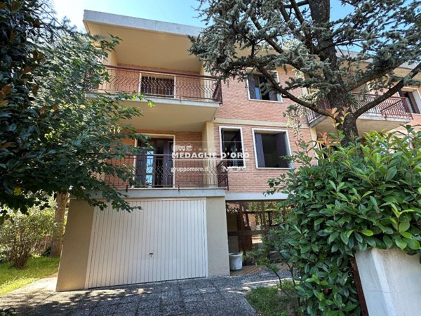 casa indipendente in vendita a Modena in zona San Damaso