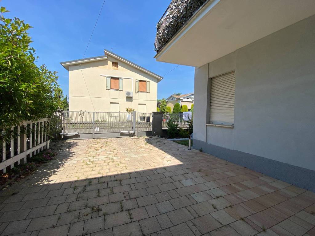 appartamento in vendita a Modena in zona Ganaceto