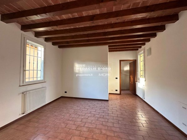 casa indipendente in vendita a Modena in zona San Damaso