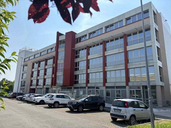 intera palazzina in vendita a Modena in zona San Lazzaro / Modena Est