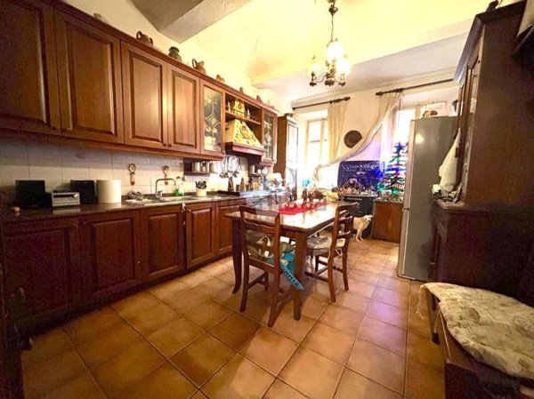 appartamento in vendita a Modena in zona Centro Storico