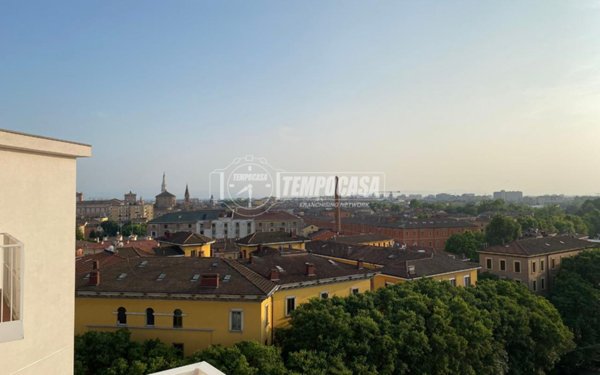 appartamento in vendita a Modena in zona Centro Storico