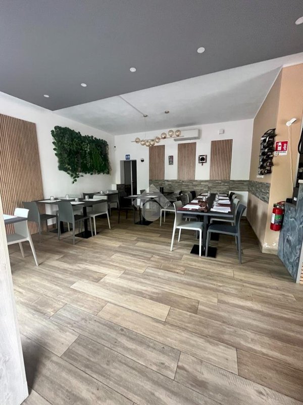 negozio in vendita a Modena in zona San Faustino