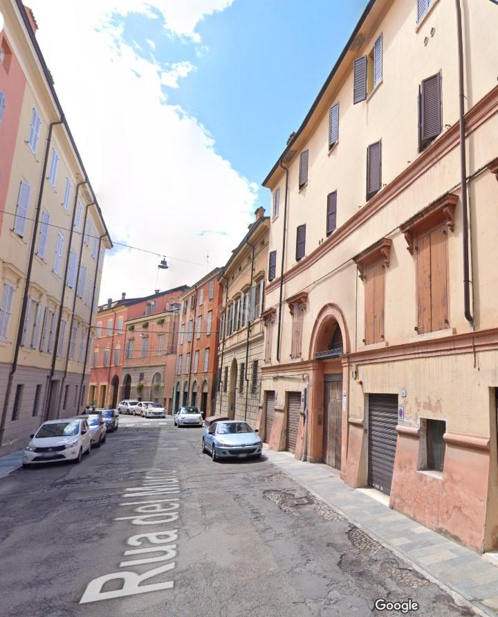 appartamento in vendita a Modena in zona Centro Storico