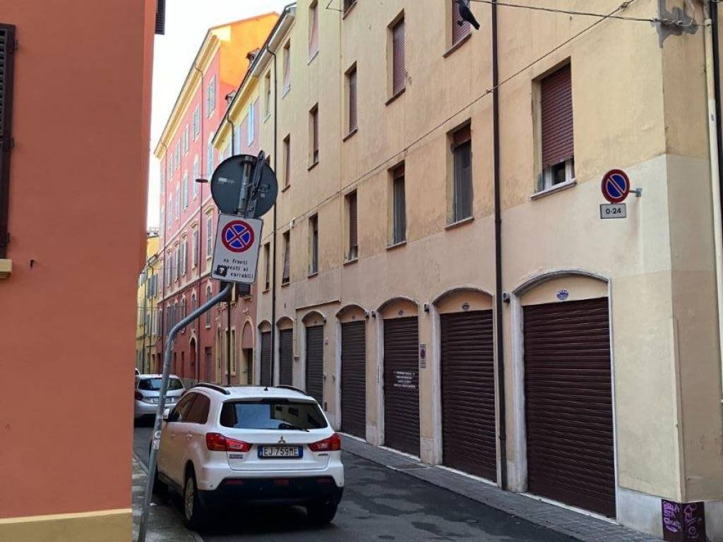 appartamento in vendita a Modena in zona Centro Storico