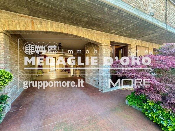 casa indipendente in vendita a Modena in zona Amendola