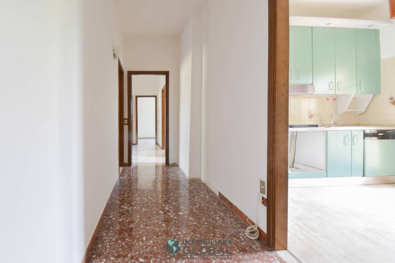 appartamento in vendita a Modena in zona Buon Pastore