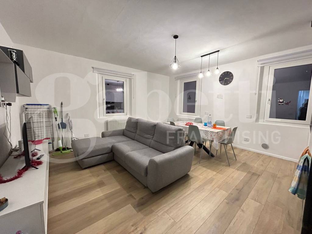 appartamento in vendita a Modena in zona Centro Storico