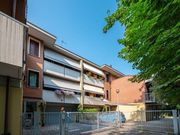 casa indipendente in vendita a Modena in zona Buon Pastore