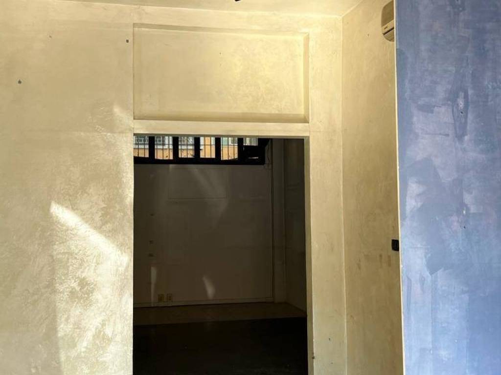 negozio in vendita a Modena in zona San Lazzaro / Modena Est