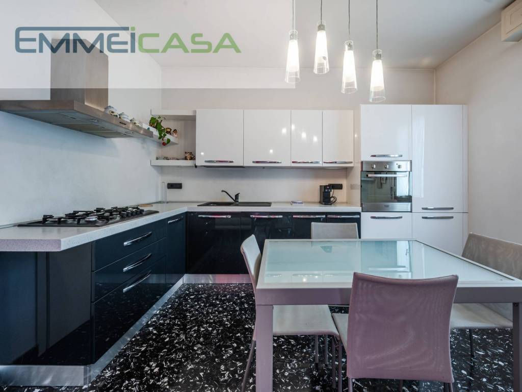 appartamento in vendita a Modena in zona Buon Pastore