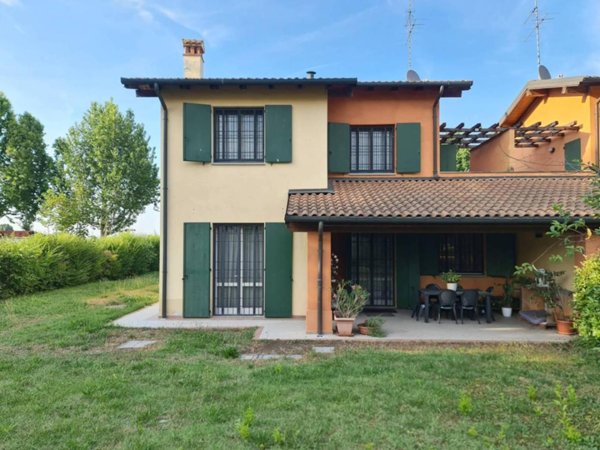 casa indipendente in vendita a Modena in zona Cognento