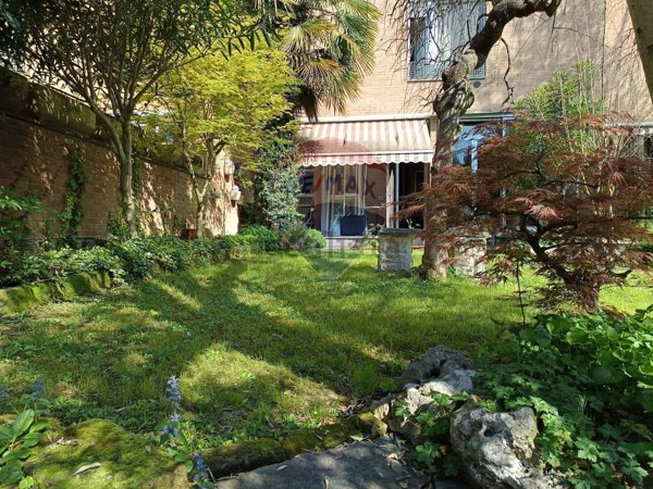 casa indipendente in vendita a Modena in zona Sant'Agnese