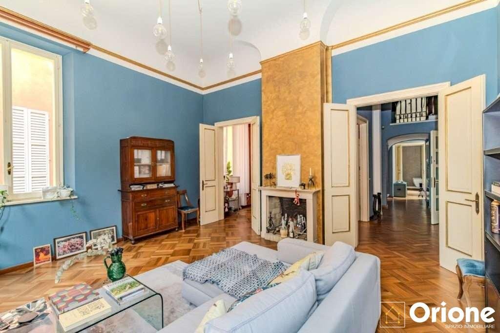appartamento in vendita a Modena in zona Centro Storico