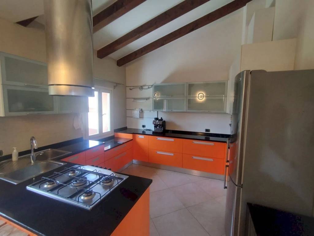 appartamento in vendita a Modena in zona San Lazzaro / Modena Est