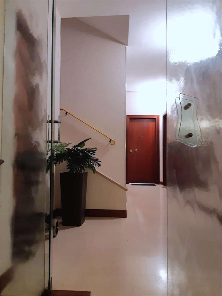 esavano in vendita a Modena