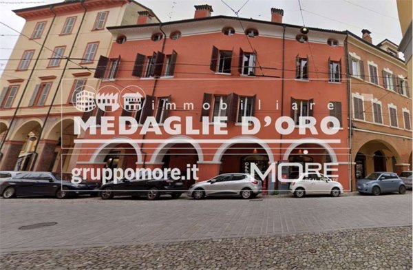 appartamento in vendita a Modena in zona Centro Storico