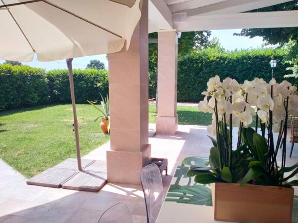 casa indipendente in vendita a Modena in zona San Damaso