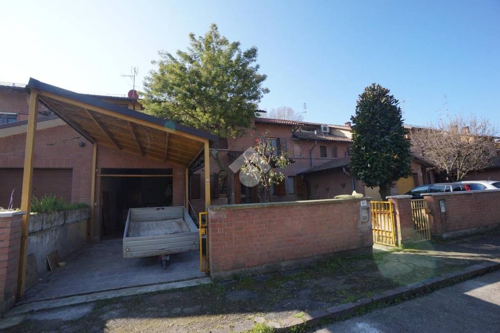 casa indipendente in vendita a Modena in zona Baggiovara