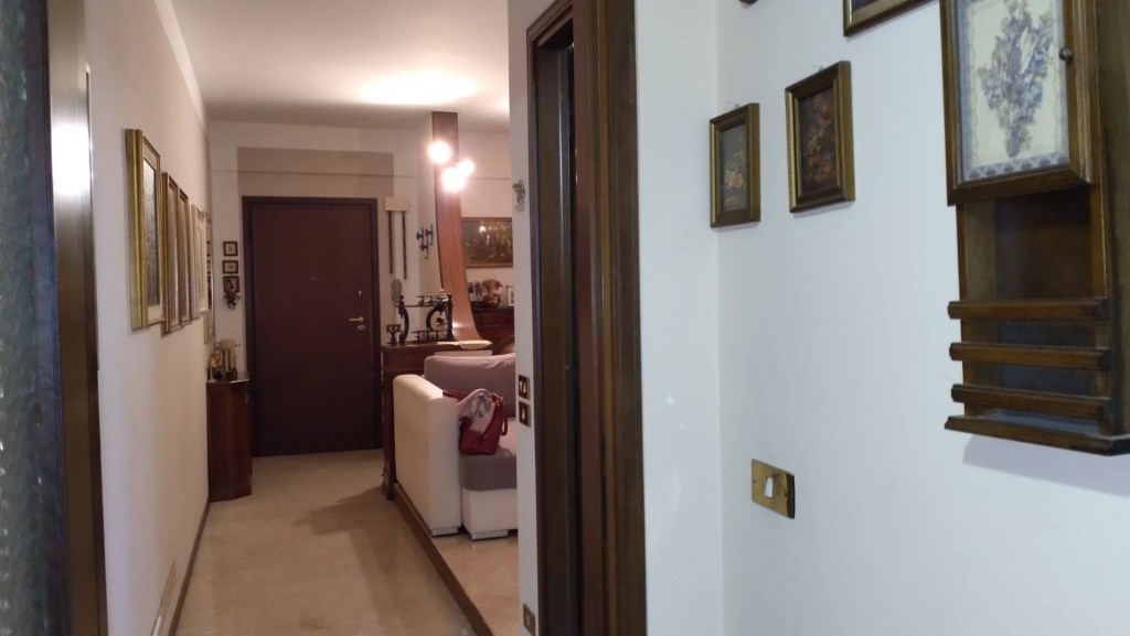 appartamento in vendita a Modena in zona Madonnina / Quattro Ville