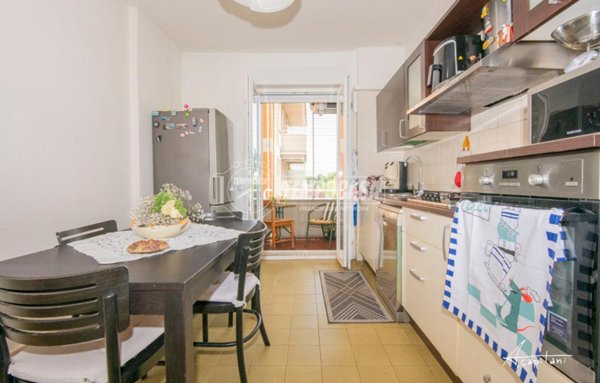 appartamento in vendita a Modena in zona San Lazzaro / Modena Est