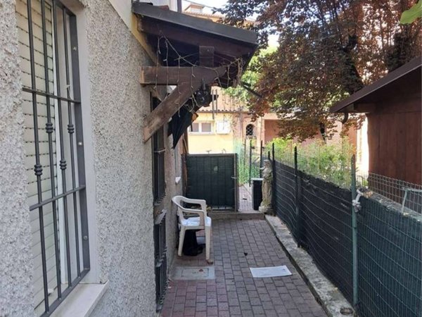 appartamento in vendita a Modena in zona Vaciglio