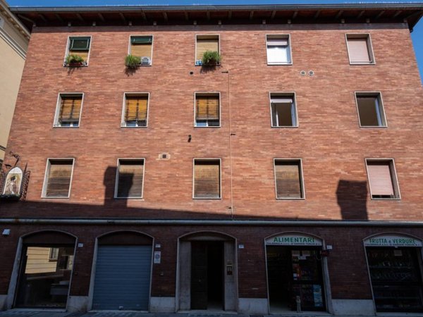 appartamento in vendita a Modena in zona Centro Storico