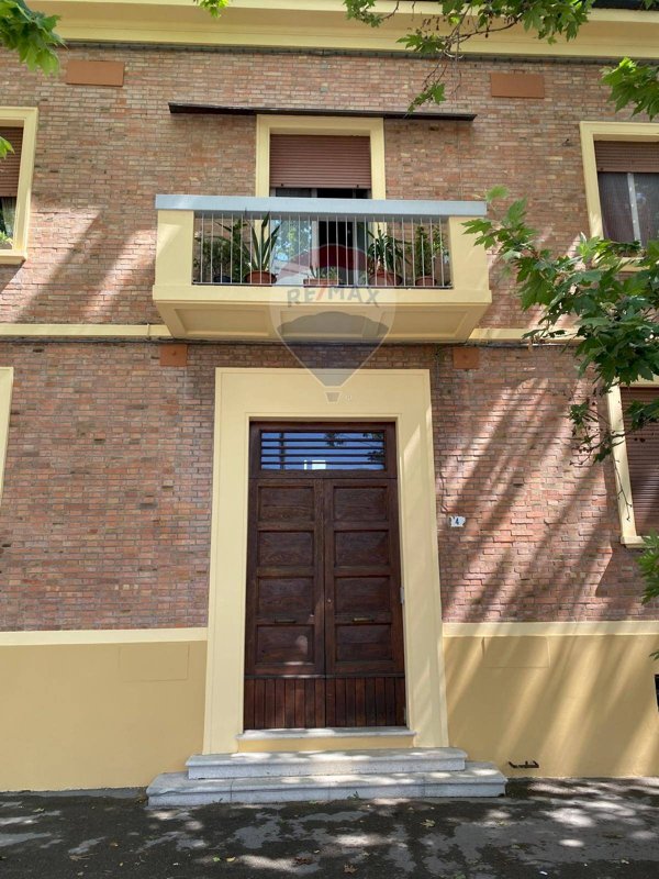 appartamento in vendita a Modena in zona Centro Storico