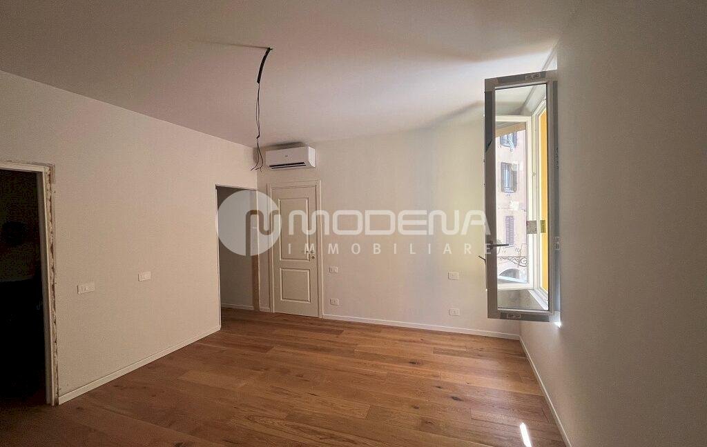 appartamento in vendita a Modena in zona Centro Storico