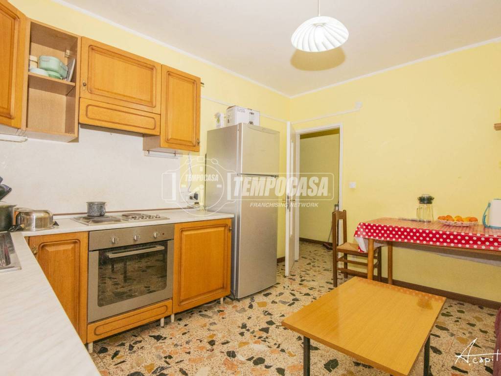 appartamento in vendita a Modena in zona San Lazzaro / Modena Est