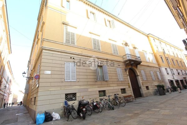negozio in vendita a Modena in zona Centro Storico